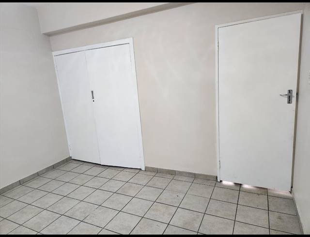 3 BEDROOM APARTMENT FOR SALE IN RHODESFIELD